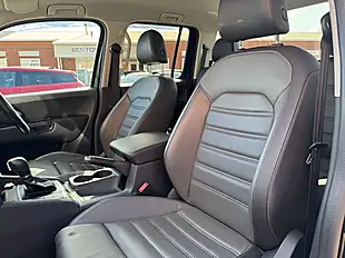 Used 2017 Volkswagen Amarok Highline Deep Black - Interior and Exterior details 15