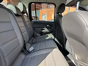 Used 2017 Volkswagen Amarok Highline Deep Black - Interior and Exterior details 17