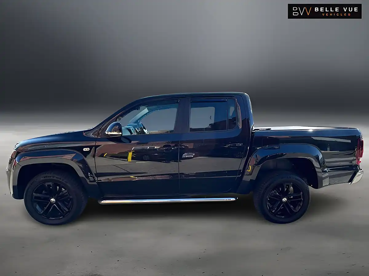 Used 2017 Volkswagen Amarok Highline Deep Black - Interior and Exterior details 7
