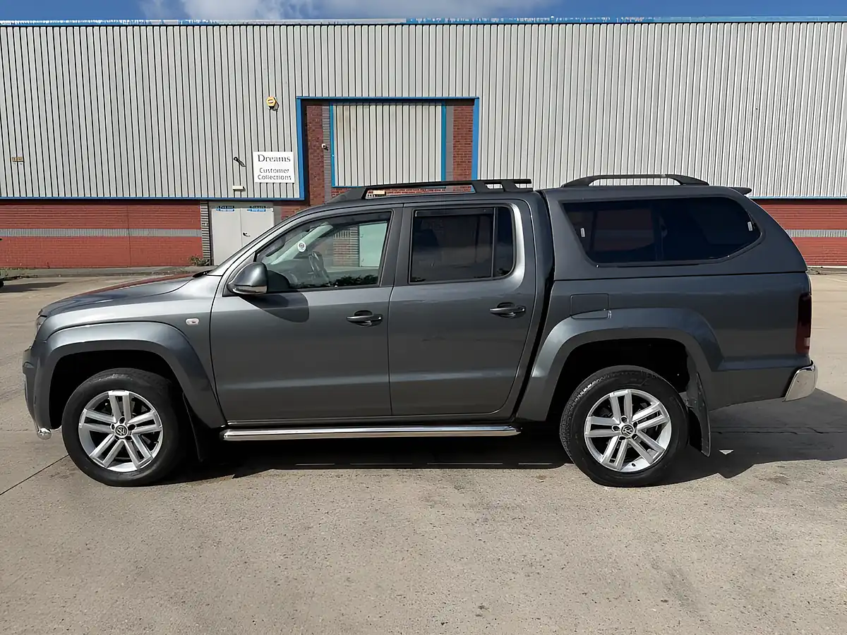 Used 2017 Volkswagen Amarok Highline Grey - Interior and Exterior details 6