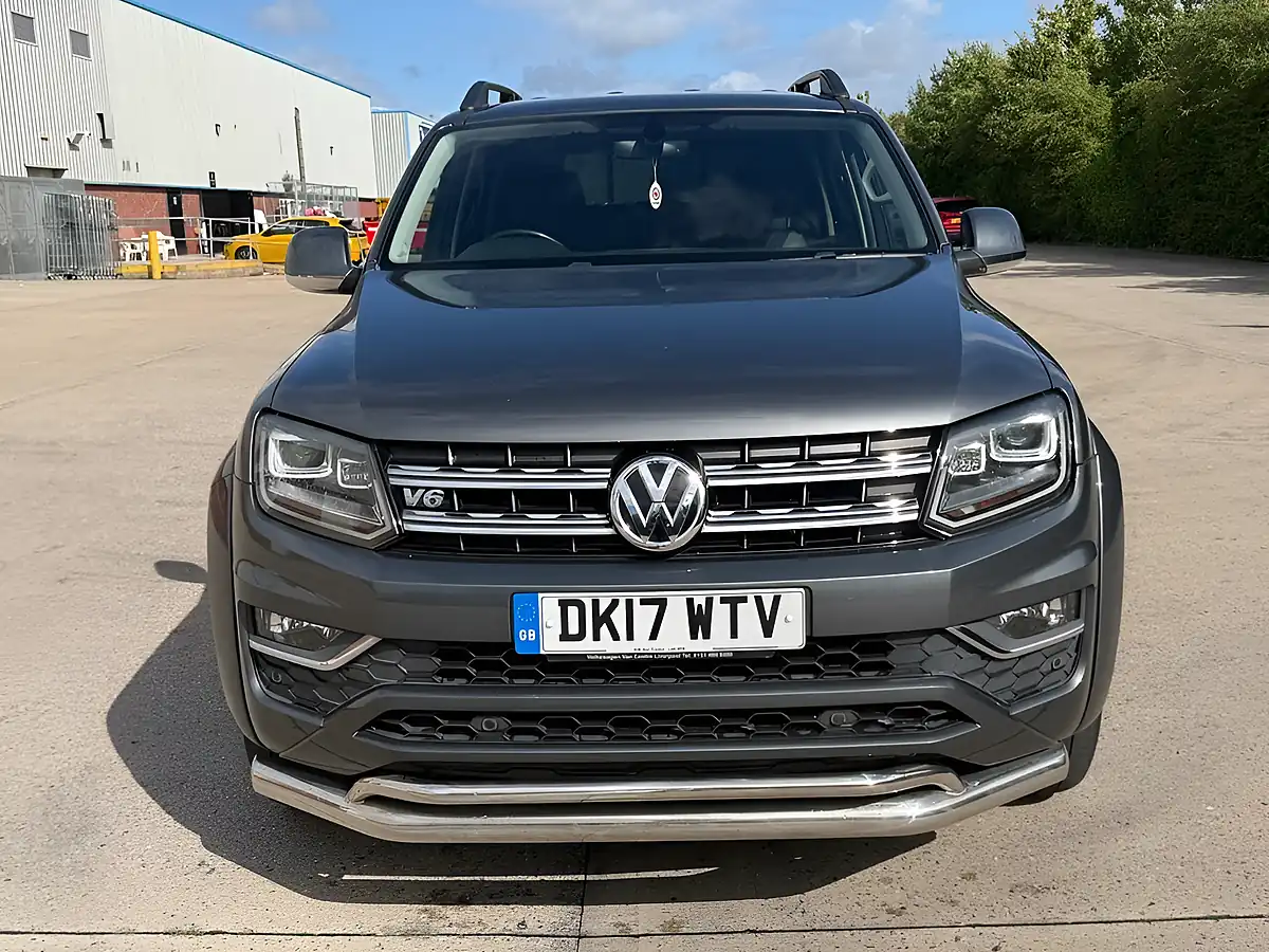 Used 2017 Volkswagen Amarok Highline Grey - Interior and Exterior details 7