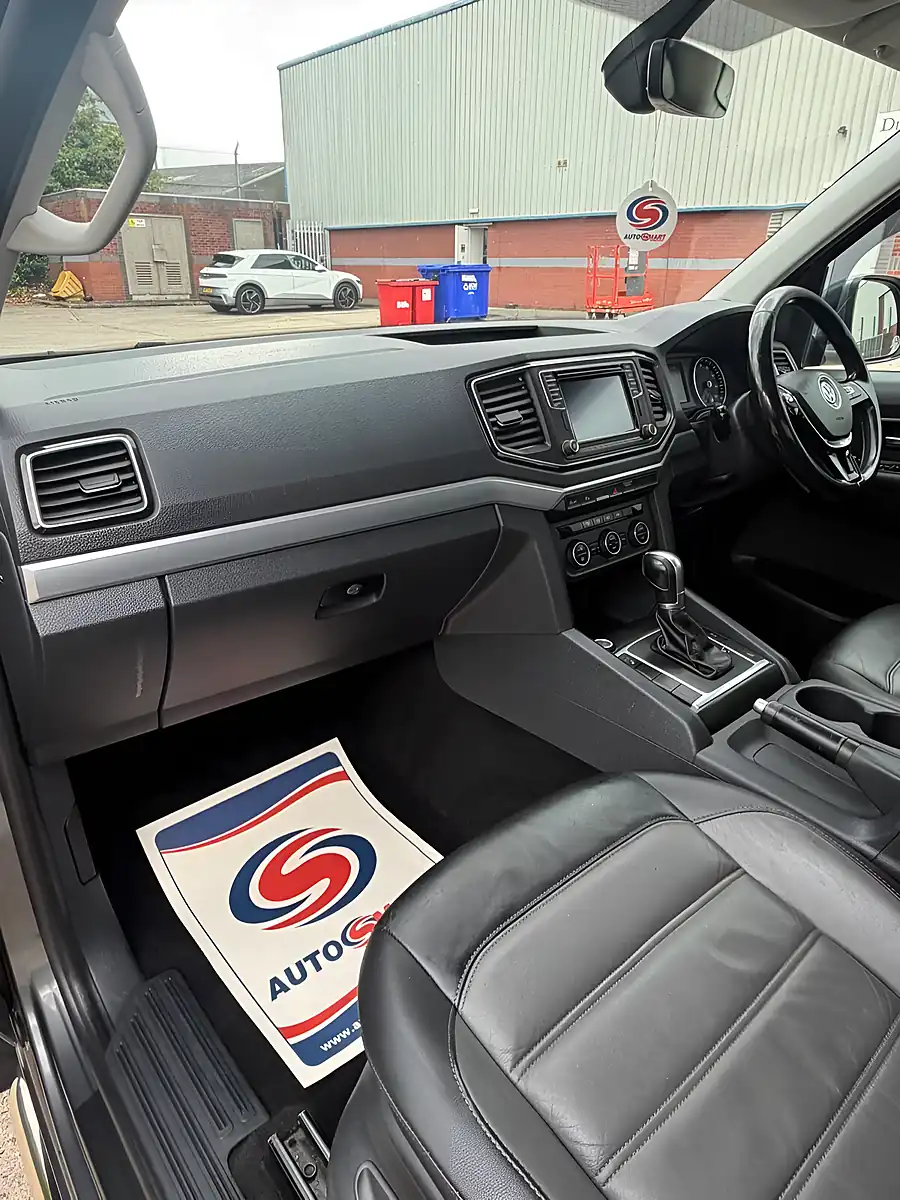 Used 2017 Volkswagen Amarok Highline Grey - Interior and Exterior details 9