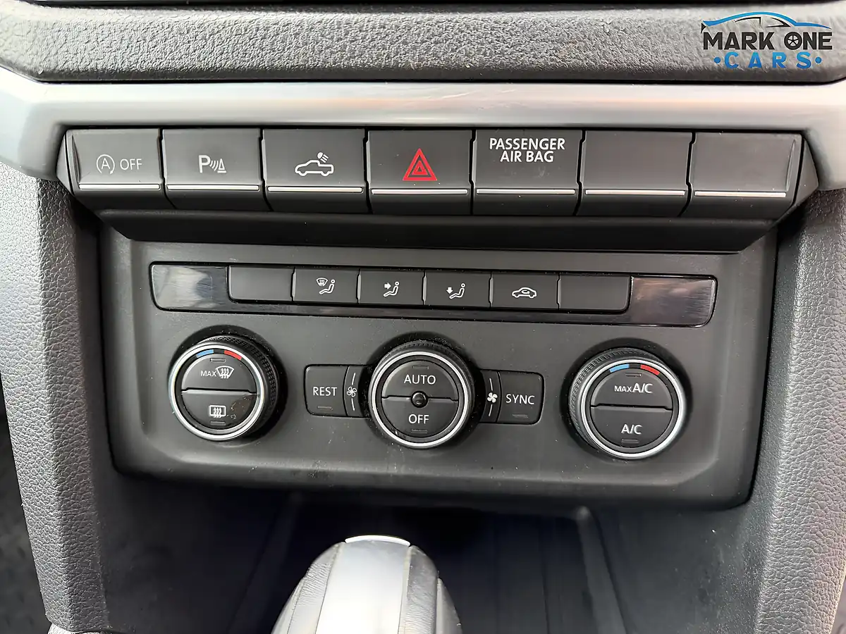 Used 2017 Volkswagen Amarok Highline Grey - Interior and Exterior details 12