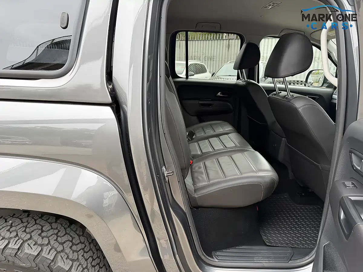 Used 2017 Volkswagen Amarok Highline Grey - Interior and Exterior details 16