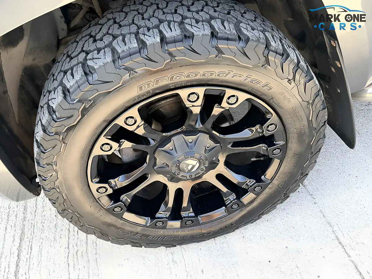 Used 2017 Volkswagen Amarok Highline Grey - Interior and Exterior details 4