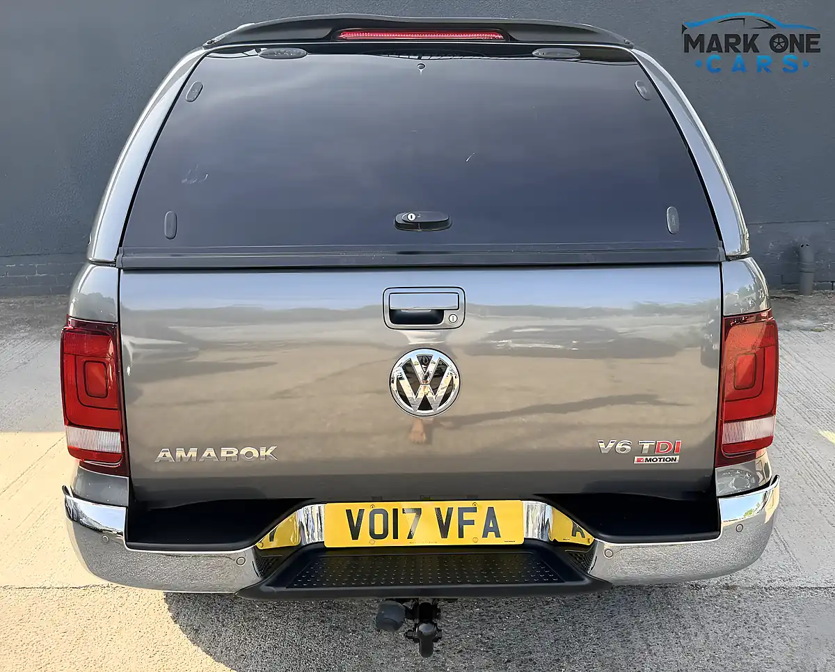 Used 2017 Volkswagen Amarok Highline Grey - Interior and Exterior details 9