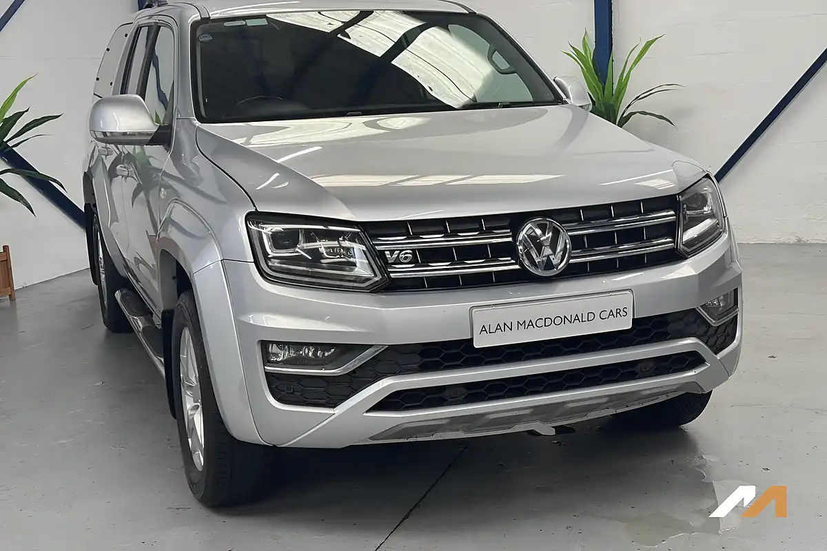 Used 2017 Volkswagen Amarok Highline Silver - Front View