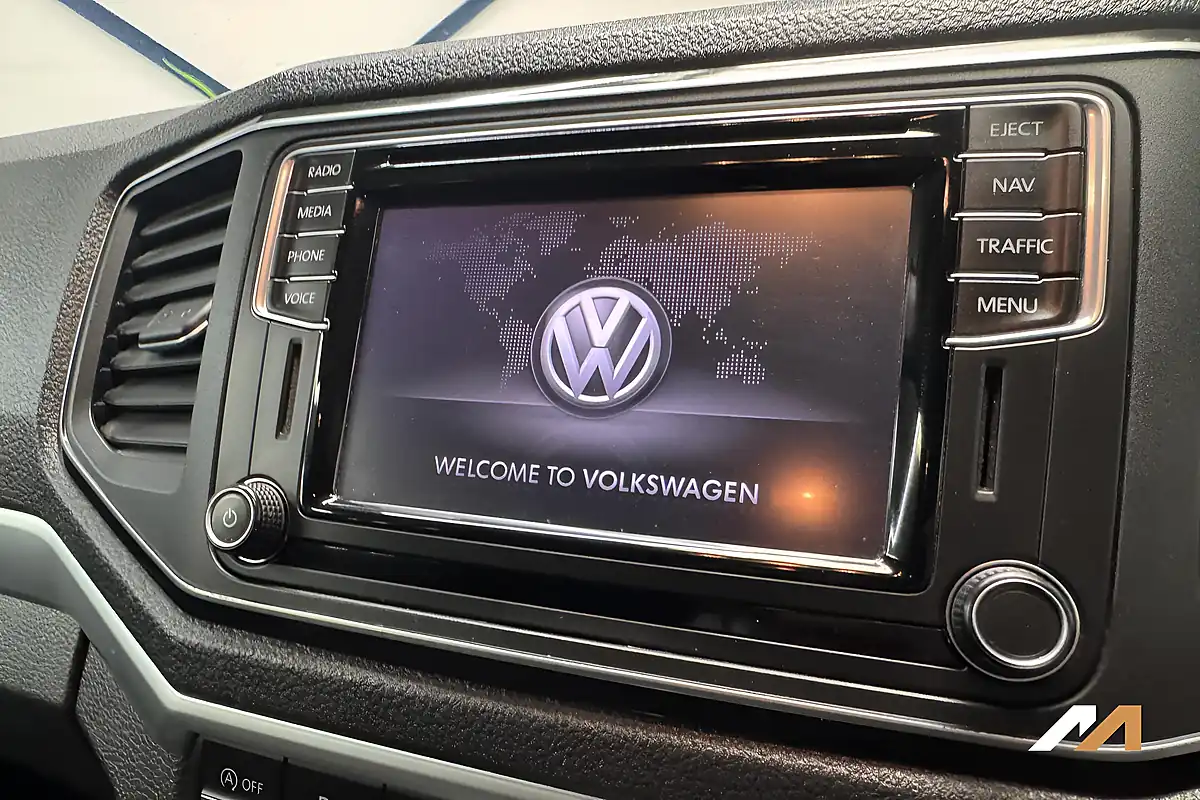 Used 2017 Volkswagen Amarok Highline Silver - Interior and Exterior details 18