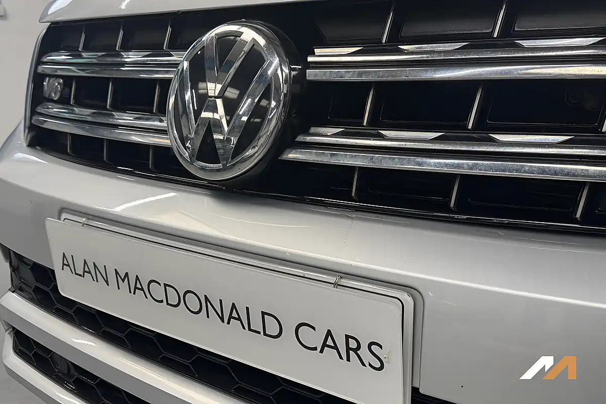 Used 2017 Volkswagen Amarok Highline Silver - Interior and Exterior details 8