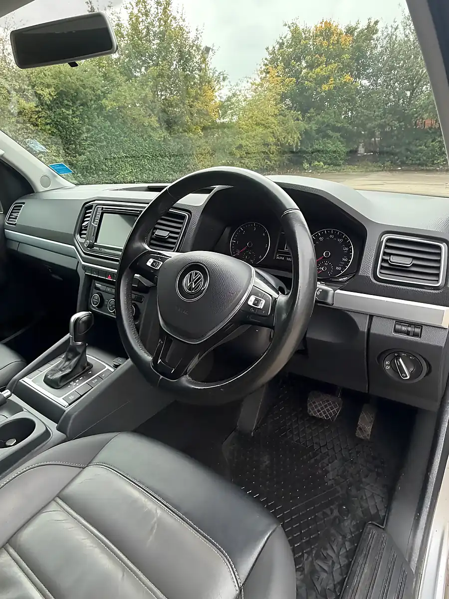 Used 2017 Volkswagen Amarok Highline Silver - Interior and Exterior details 10