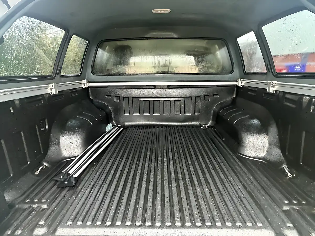 Used 2017 Volkswagen Amarok Highline Silver - Interior and Exterior details 19