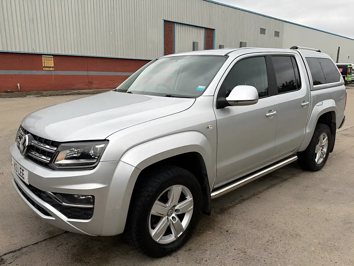 Used 2017 Volkswagen Amarok Highline Silver - Interior and Exterior details 2