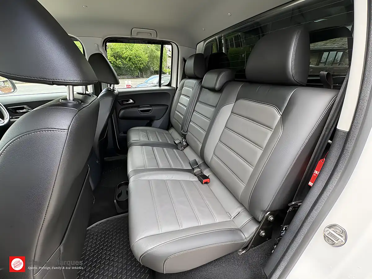 Used 2017 Volkswagen Amarok Highline White - Interior and Exterior details 14