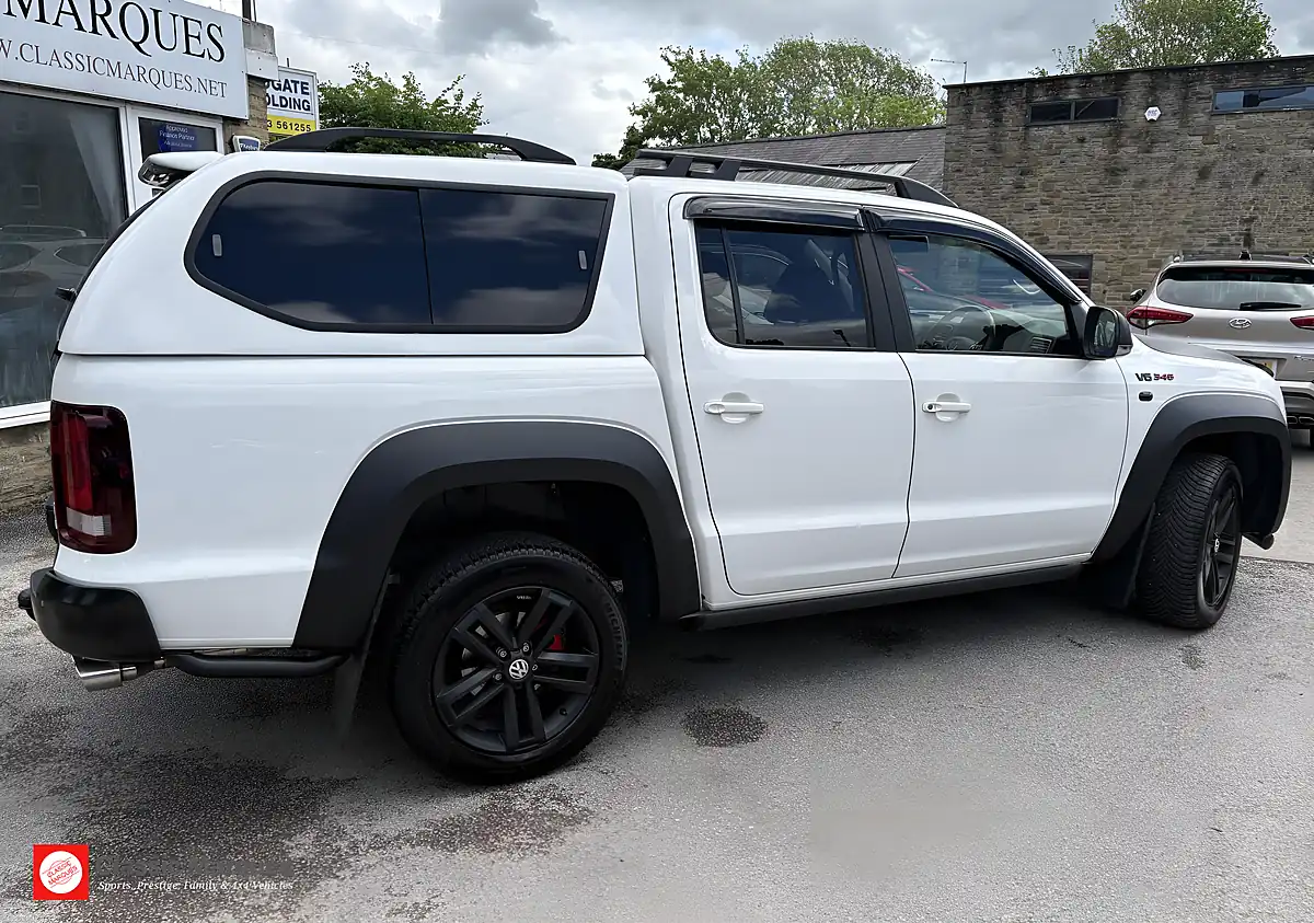 Used 2017 Volkswagen Amarok Highline White - Interior and Exterior details 3