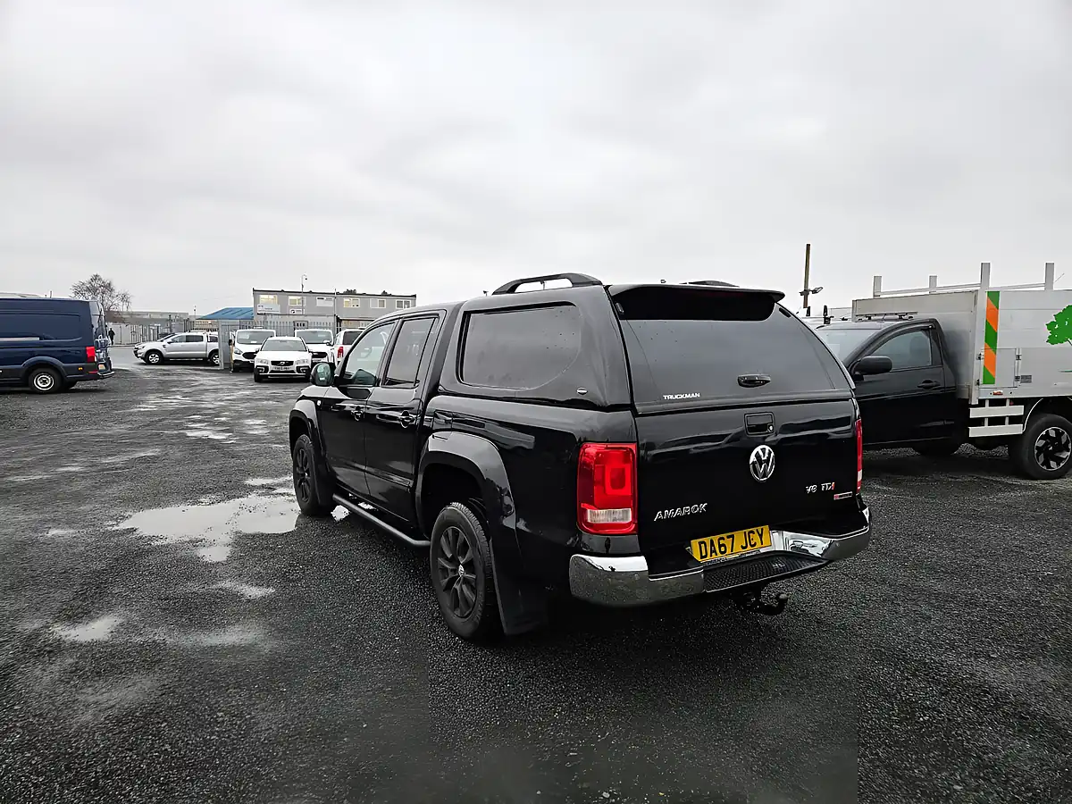 Used 2017 Volkswagen Amarok Trendline Black - Interior and Exterior details 6