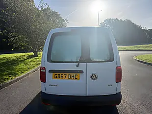 Used 2017 Volkswagen Caddy Bluemotion Tech Startline Swb White - Interior and Exterior details 4