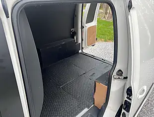 Used 2017 Volkswagen Caddy C20 Startline Candy White - Interior and Exterior details 14