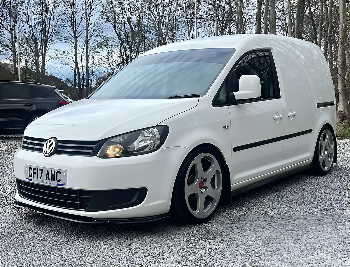 Used 2017 Volkswagen Caddy C20 Startline Candy White - Interior and Exterior details 7