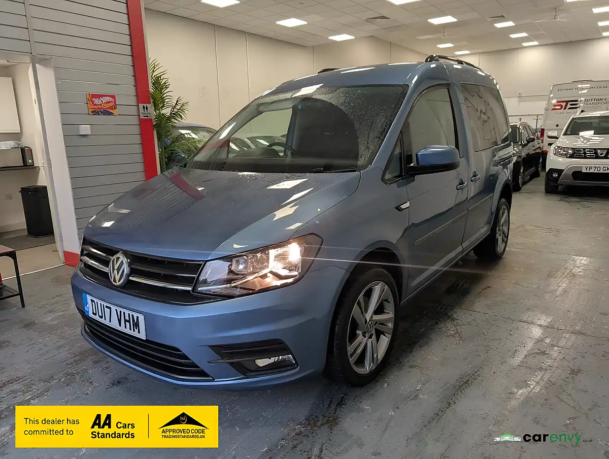 Used 2017 Volkswagen Caddy Life Blue - Interior and Exterior details 13