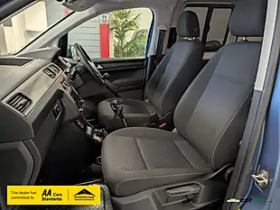 Used 2017 Volkswagen Caddy Life Blue - Interior and Exterior details 17