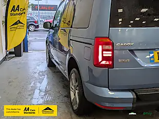 Used 2017 Volkswagen Caddy Life Blue - Interior and Exterior details 5