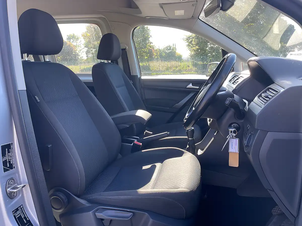 Used 2017 Volkswagen Caddy Maxi Life Maxi Life Silver - Interior and Exterior details 10