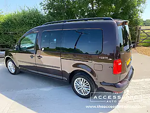 Used 2017 Volkswagen Caddy Maxi Life Purple - Interior and Exterior details 5