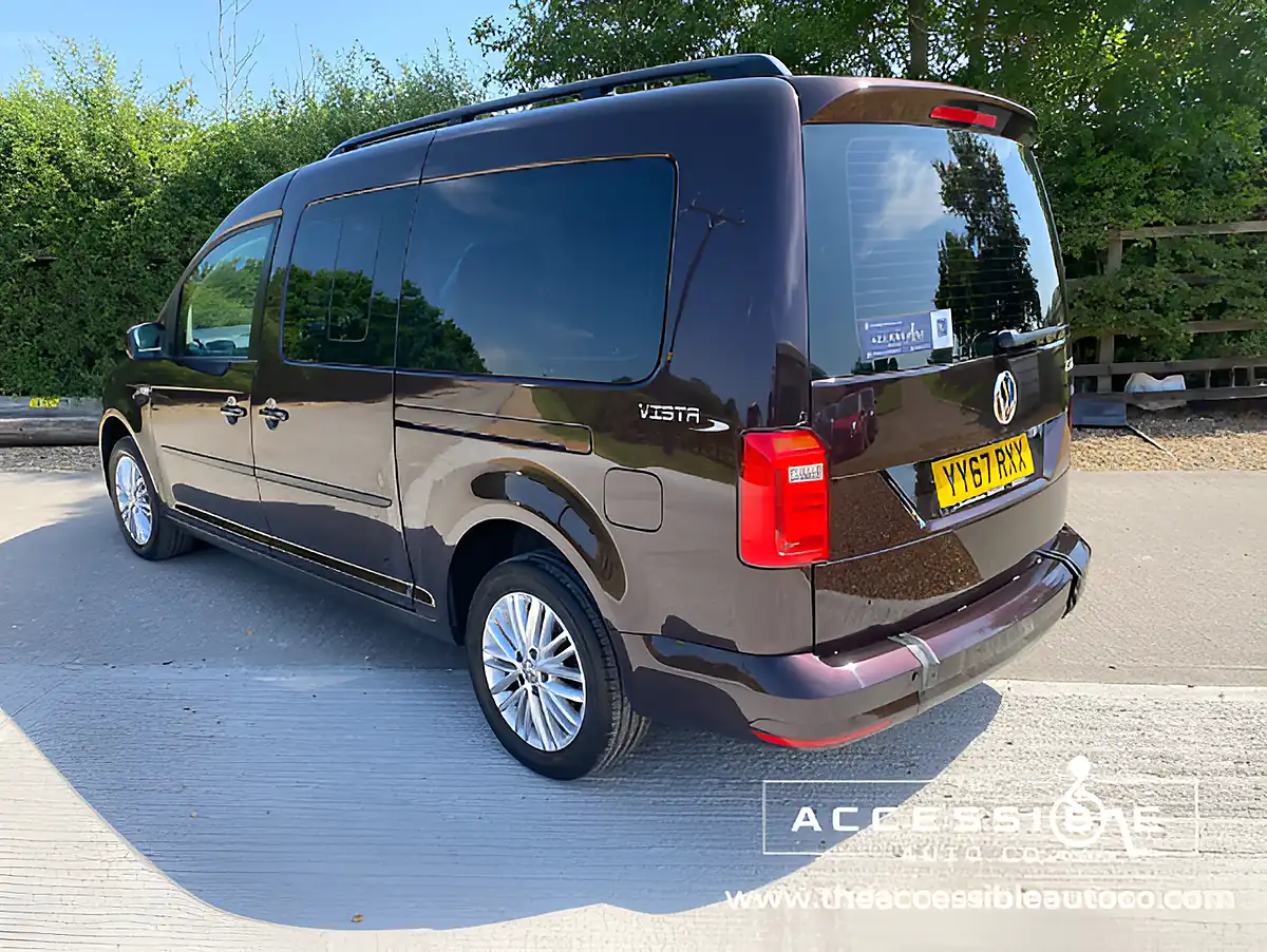 Used 2017 Volkswagen Caddy Maxi Life Purple - Interior and Exterior details 7