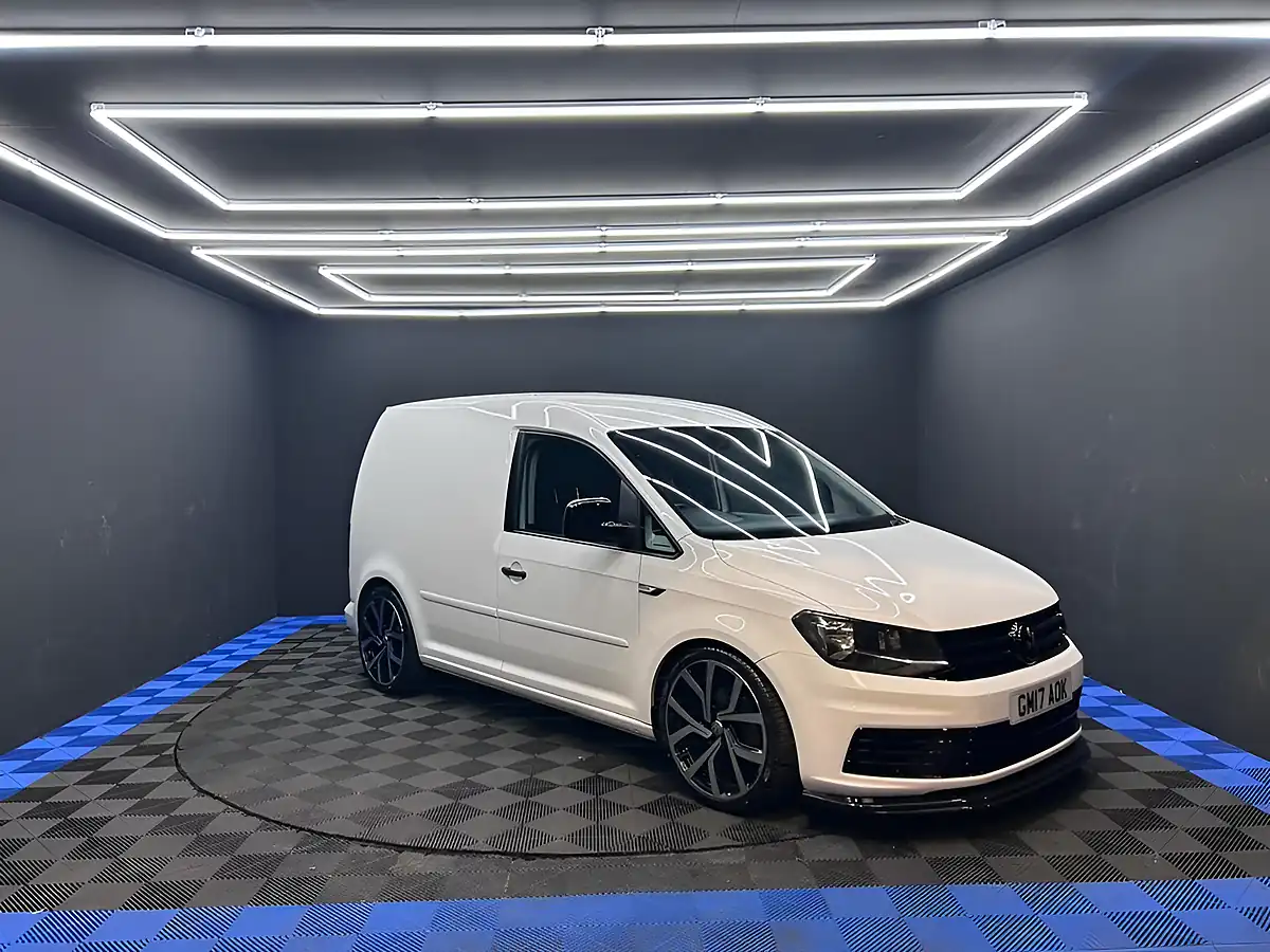 Used 2017 Volkswagen Caddy Startline White - Front View