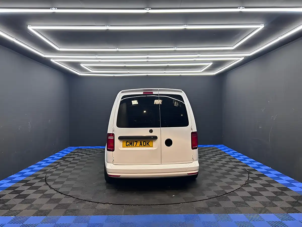 Used 2017 Volkswagen Caddy Startline White - Interior and Exterior details 10