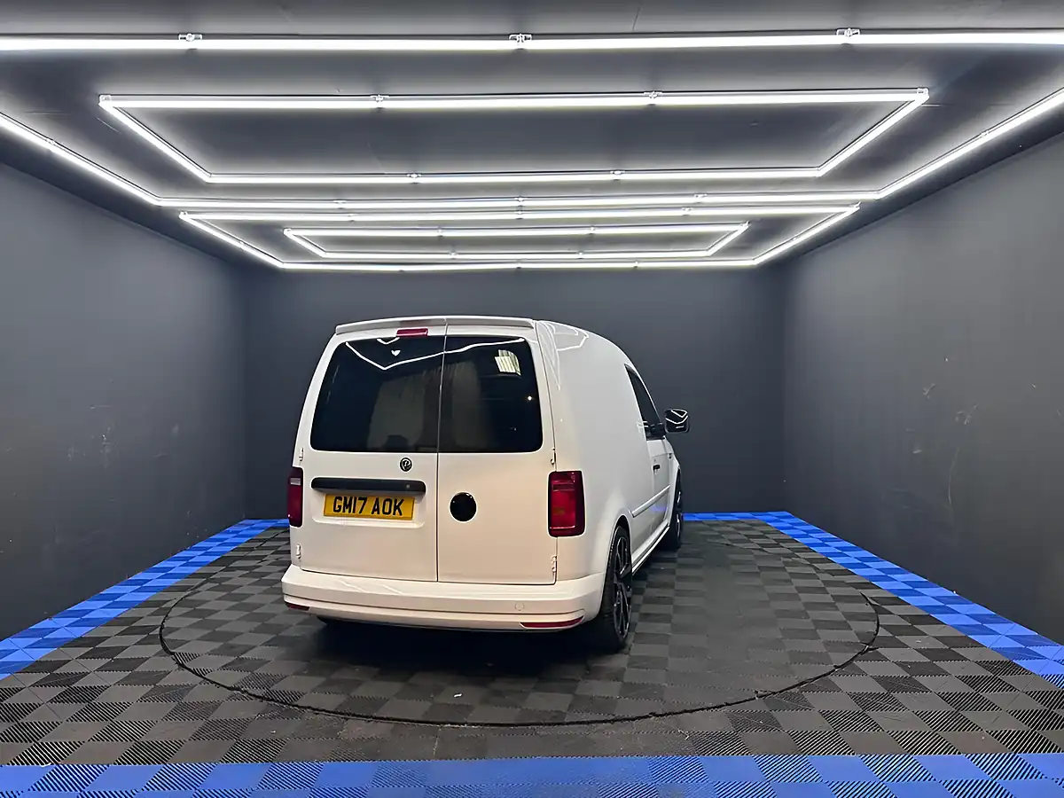 Used 2017 Volkswagen Caddy Startline White - Interior and Exterior details 11