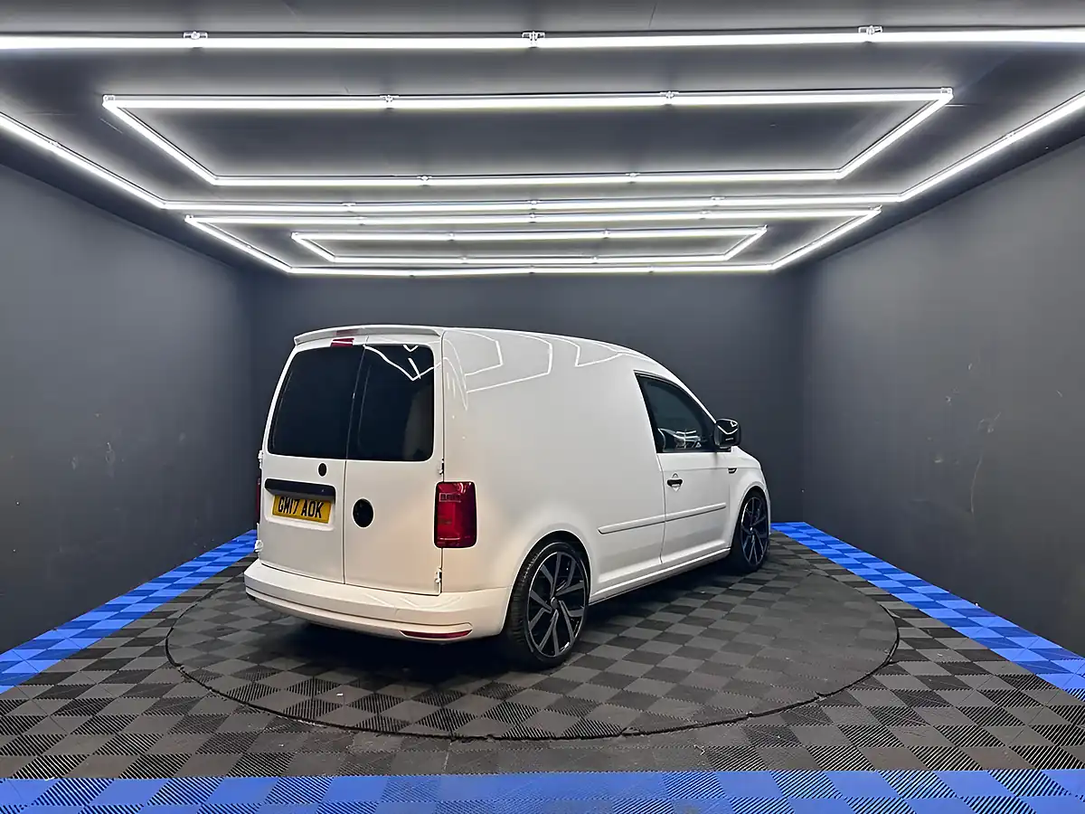 Used 2017 Volkswagen Caddy Startline White - Interior and Exterior details 12