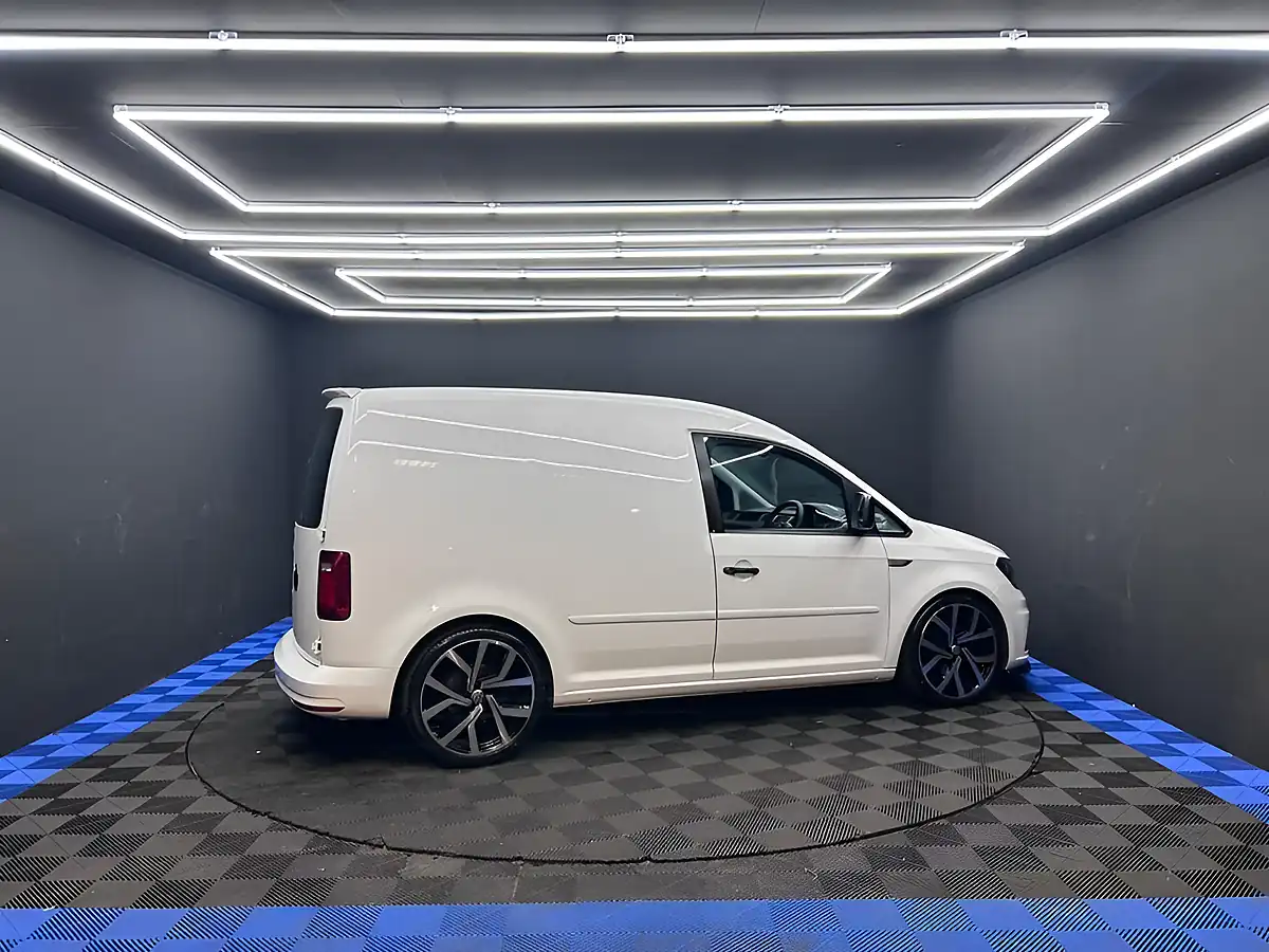 Used 2017 Volkswagen Caddy Startline White - Interior and Exterior details 13