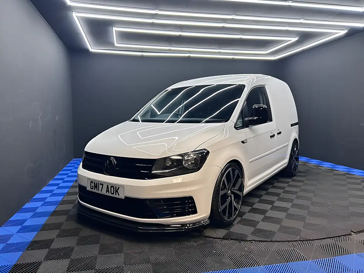 Used 2017 Volkswagen Caddy Startline White - Interior and Exterior details 15