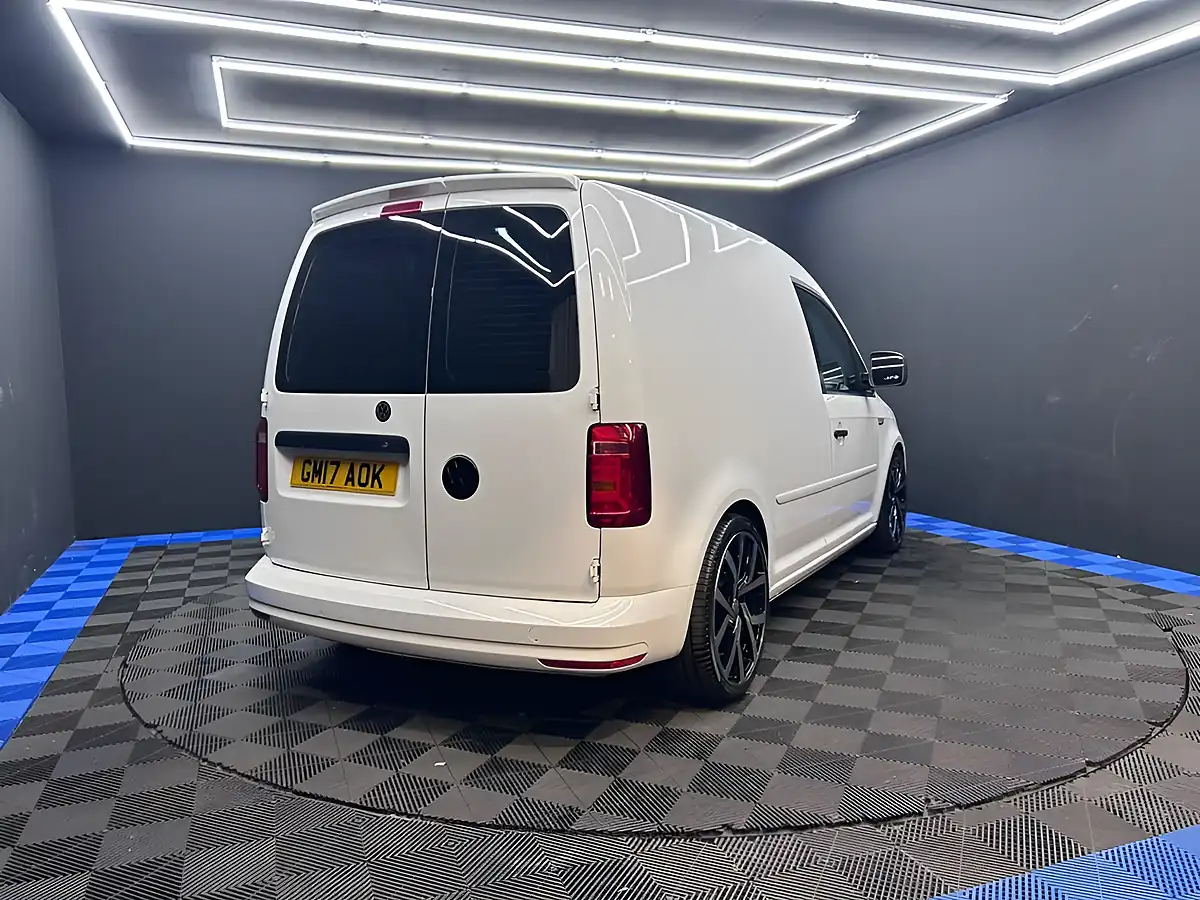Used 2017 Volkswagen Caddy Startline White - Interior and Exterior details 16