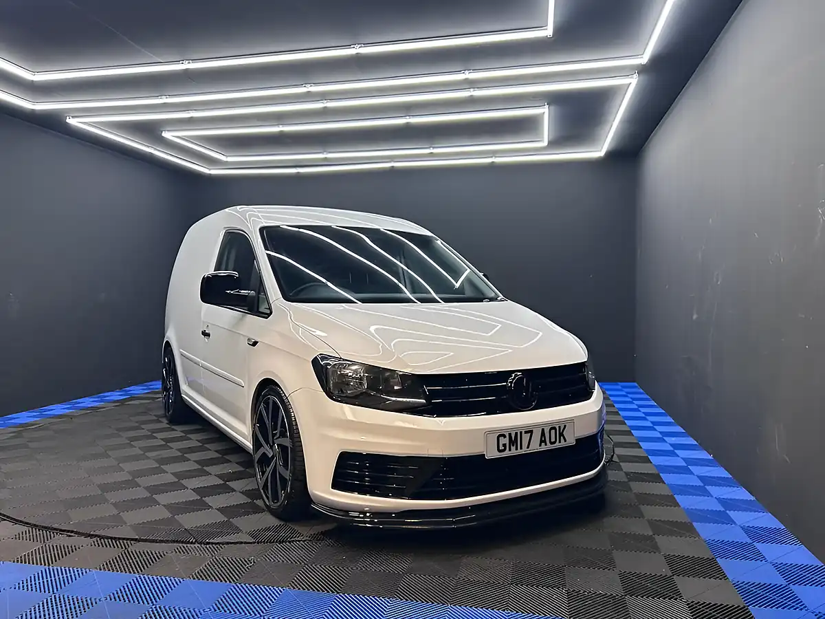Used 2017 Volkswagen Caddy Startline White - Interior and Exterior details 17