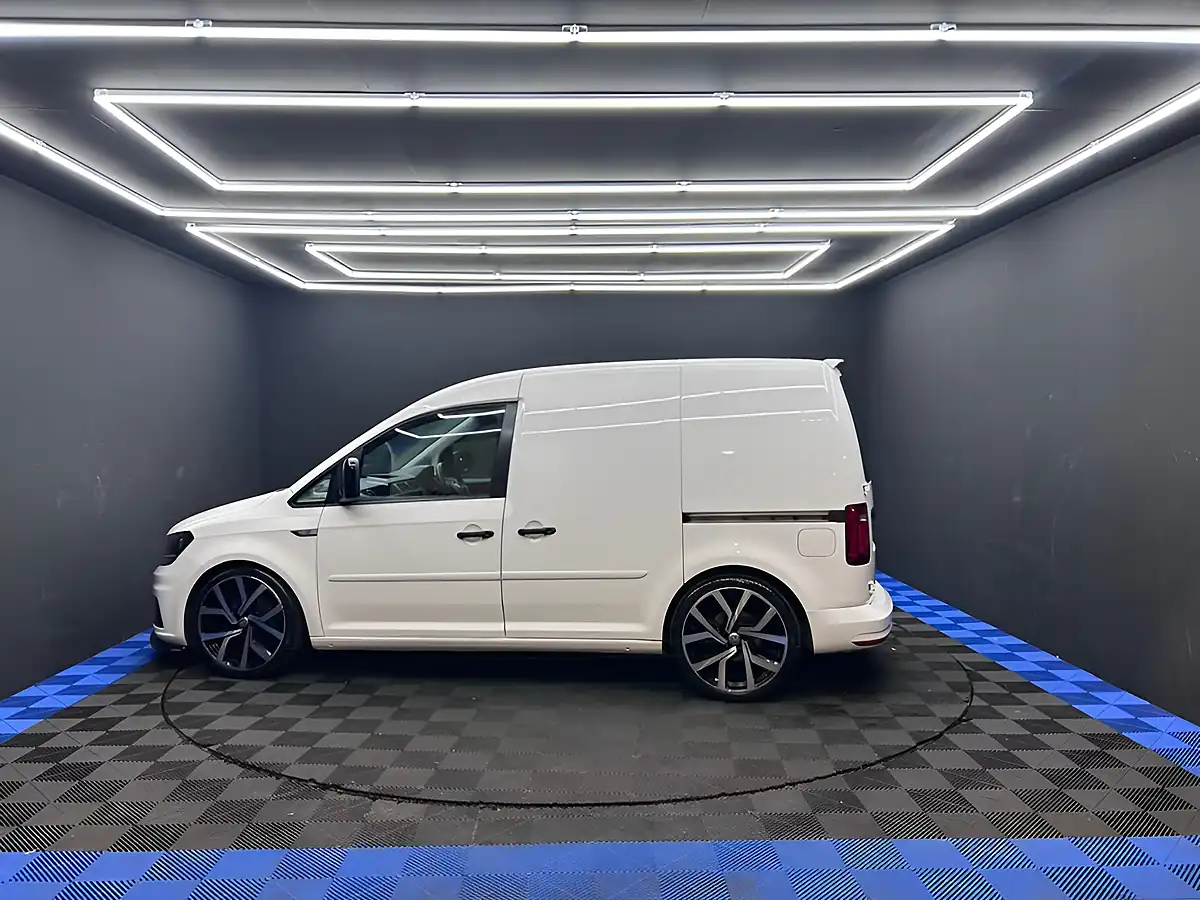 Used 2017 Volkswagen Caddy Startline White - Interior and Exterior details 6