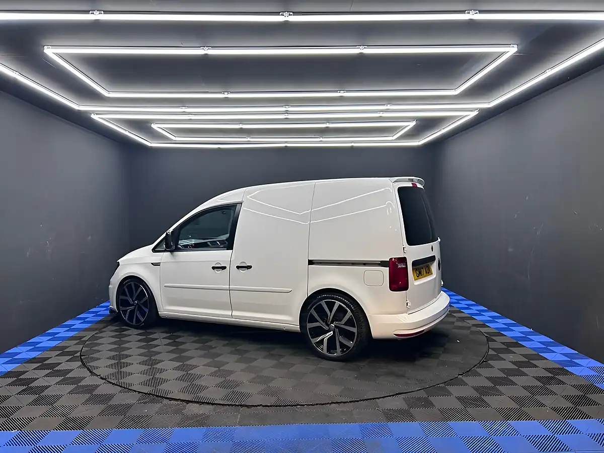 Used 2017 Volkswagen Caddy Startline White - Interior and Exterior details 7