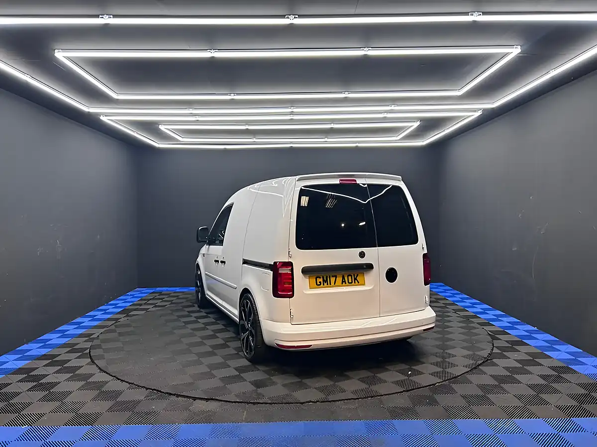 Used 2017 Volkswagen Caddy Startline White - Interior and Exterior details 9