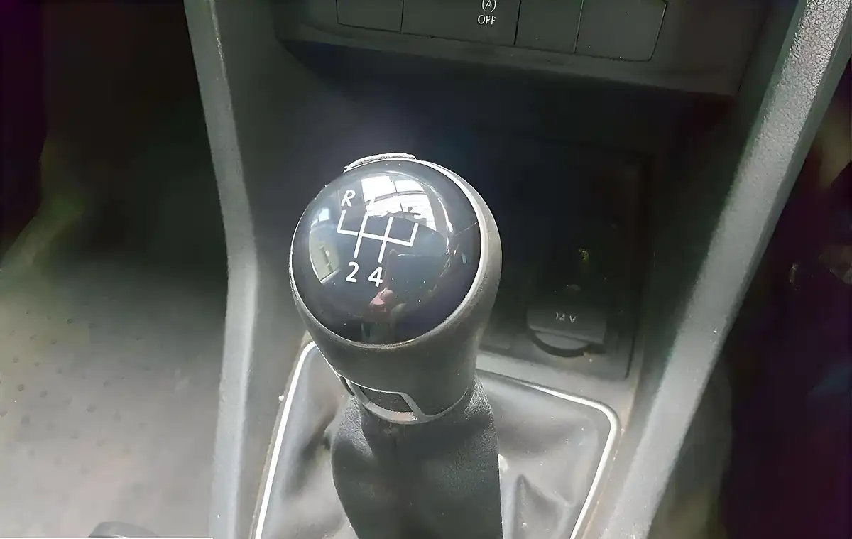 Used 2017 Volkswagen Caddy Startline White - Interior and Exterior details 7