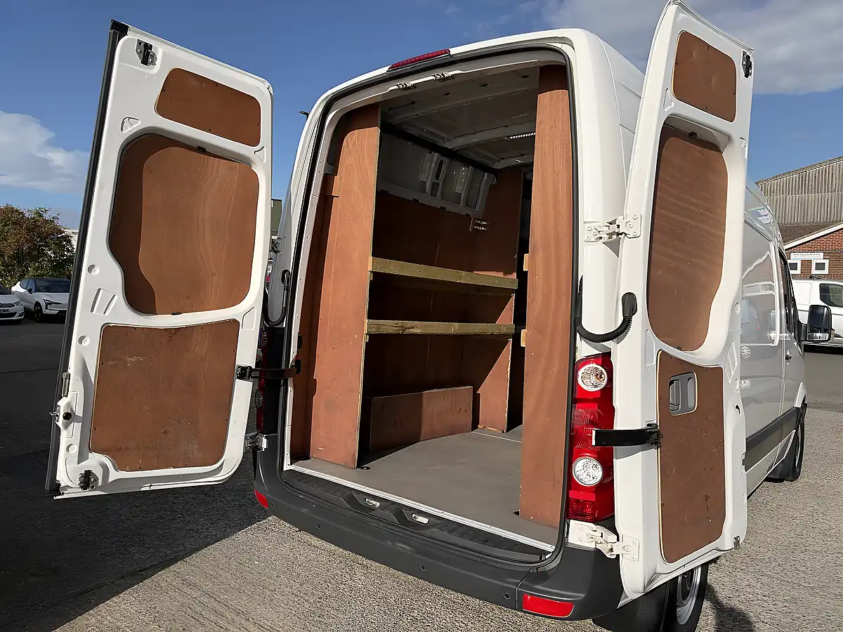 Used 2017 Volkswagen Crafter CR35 High Roof Mwb White - Interior and Exterior details 17