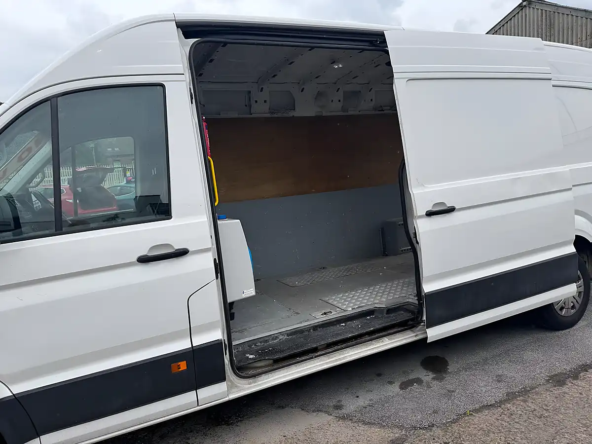 Used 2017 Volkswagen Crafter Startline White - Interior and Exterior details 13