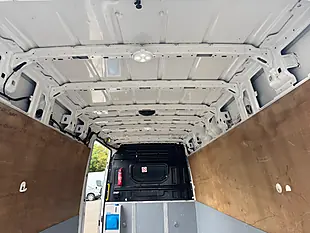 Used 2017 Volkswagen Crafter Startline White - Interior and Exterior details 16