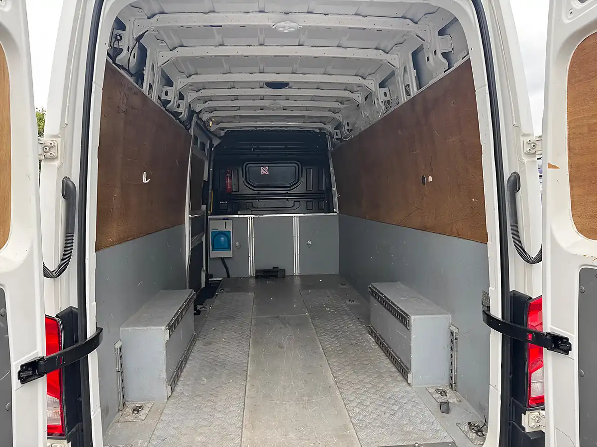 Used 2017 Volkswagen Crafter Startline White - Interior and Exterior details 7