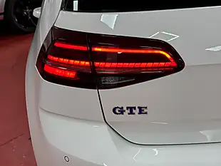 Used 2017 Volkswagen Golf Advance White - Interior and Exterior details 11