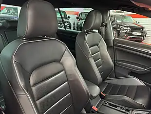 Used 2017 Volkswagen Golf Advance White - Interior and Exterior details 13