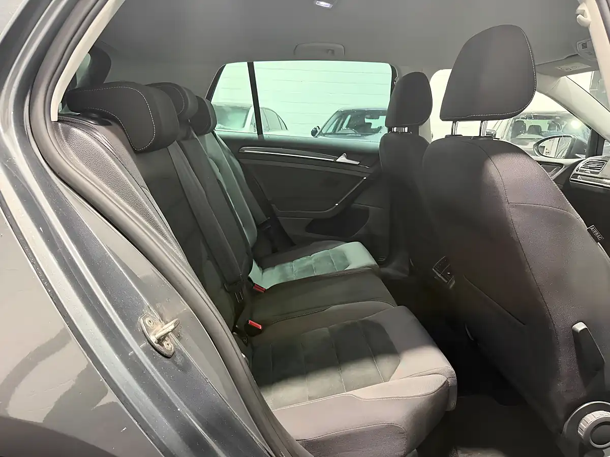 Used 2017 Volkswagen Golf Bluemotion Tech GT Grey - Interior and Exterior details 15