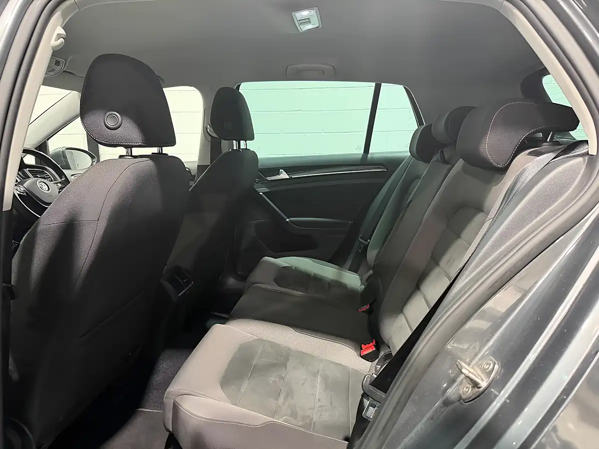 Used 2017 Volkswagen Golf Bluemotion Tech GT Grey - Interior and Exterior details 16