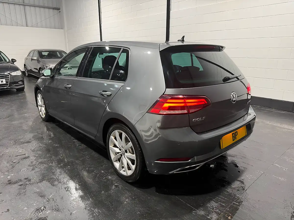 Used 2017 Volkswagen Golf Bluemotion Tech GT Grey - Interior and Exterior details 8