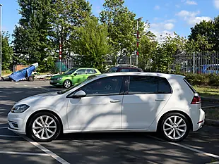 Used 2017 Volkswagen Golf Bluemotion Tech GT - Interior and Exterior details 4